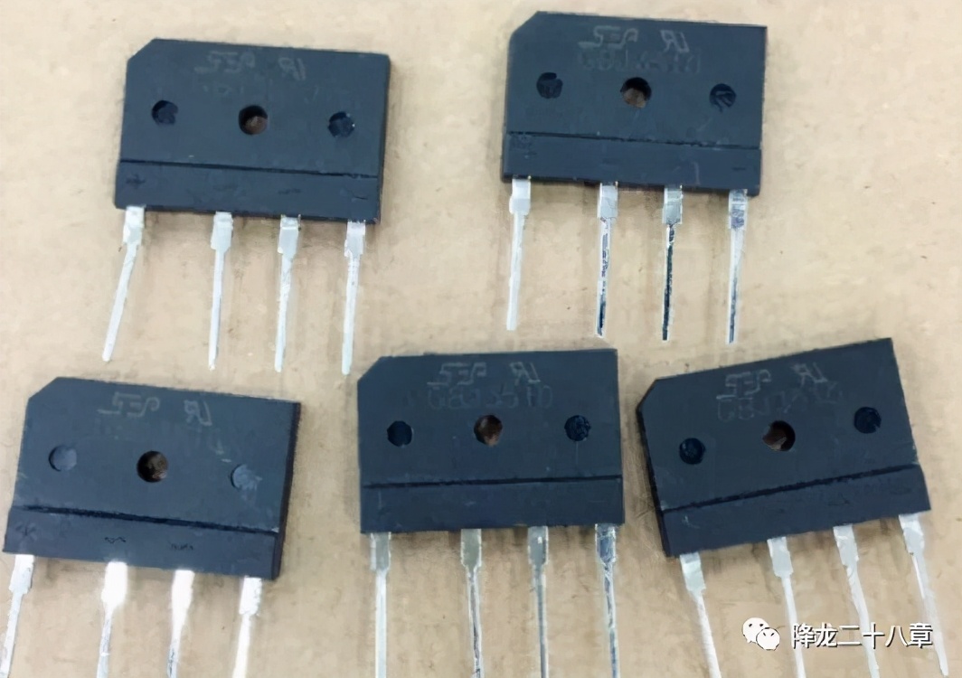 发光二极管具有单向导电正确吗,二极管的单向导电特性是指什么