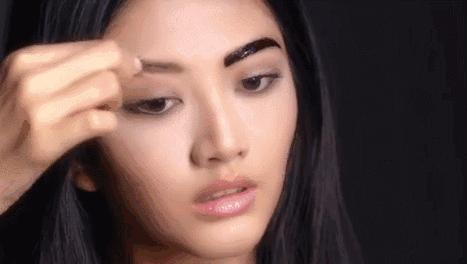 景甜改眉毛的视频,景甜的柳叶眉适合什么脸型