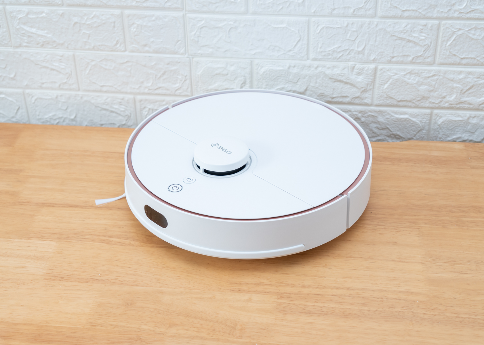 不仅有电脑安全卫士，还有家庭清洁卫士，360扫地机器人s7测评