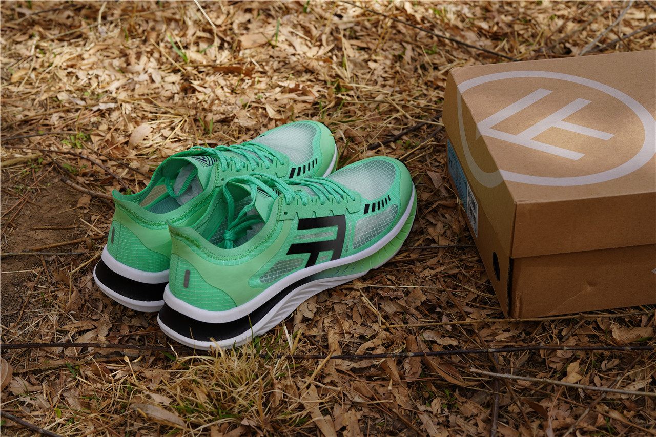 freetie云弹轻跑鞋pro测评,freetie加厚海绵透气鞋垫