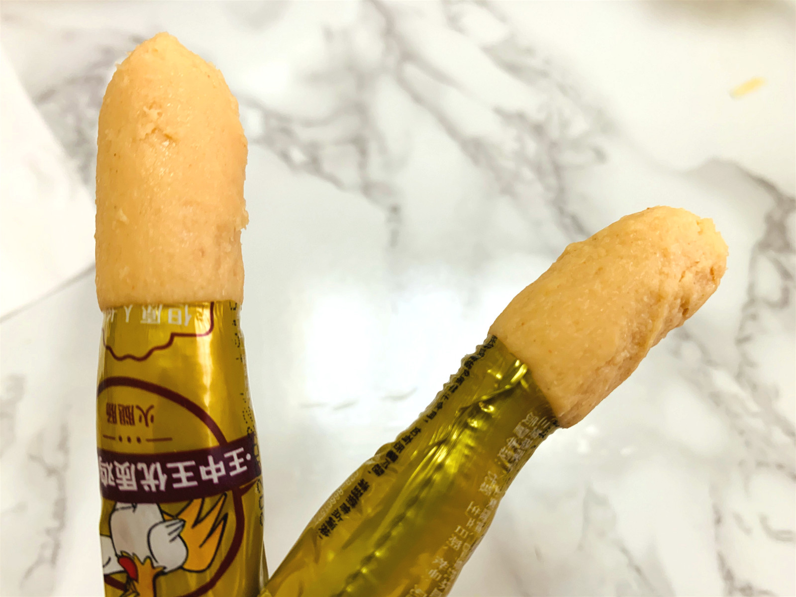 吃了30年的火腿肠，原来金属环下“暗藏玄机”，一转一拉轻松打开