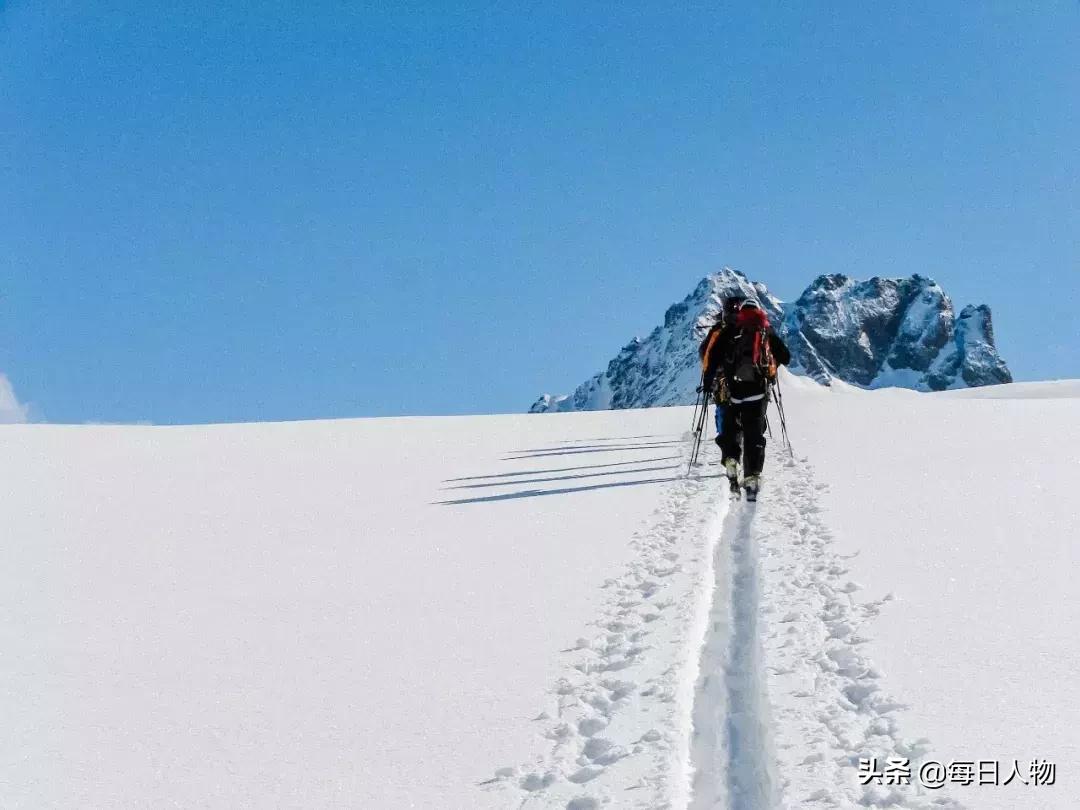 波司登羽绒服2023发布会,波司登羽绒服三大设计师联名款
