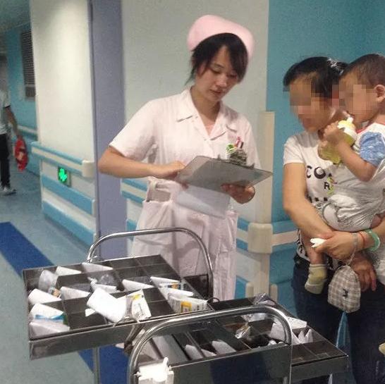 助产士的角色,产房中助产士工作分享