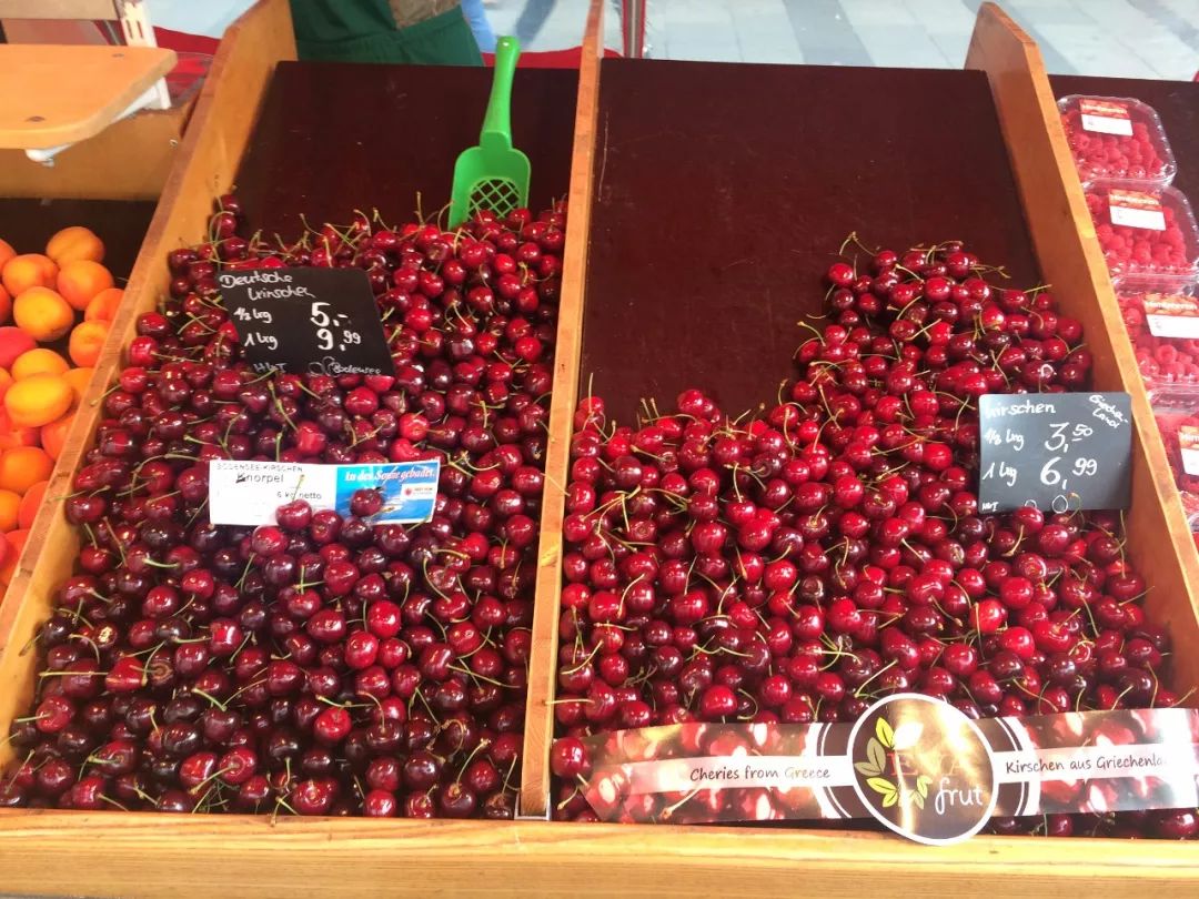 比车厘子更惨的是草莓