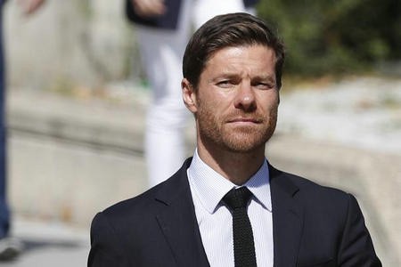 哈维阿隆索能进历史前十后腰吗,混过社会参过军