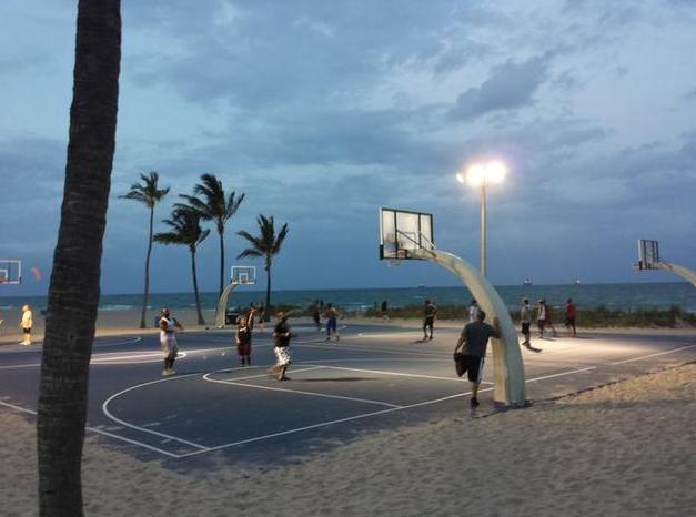 能在这种地方打一场球,是多少篮球狗的梦想