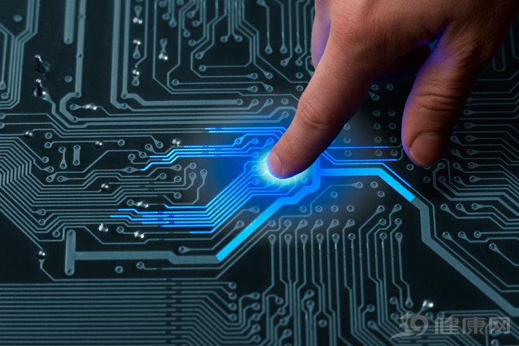 充电玩手机很危险是真的吗,充电时玩手机安全吗