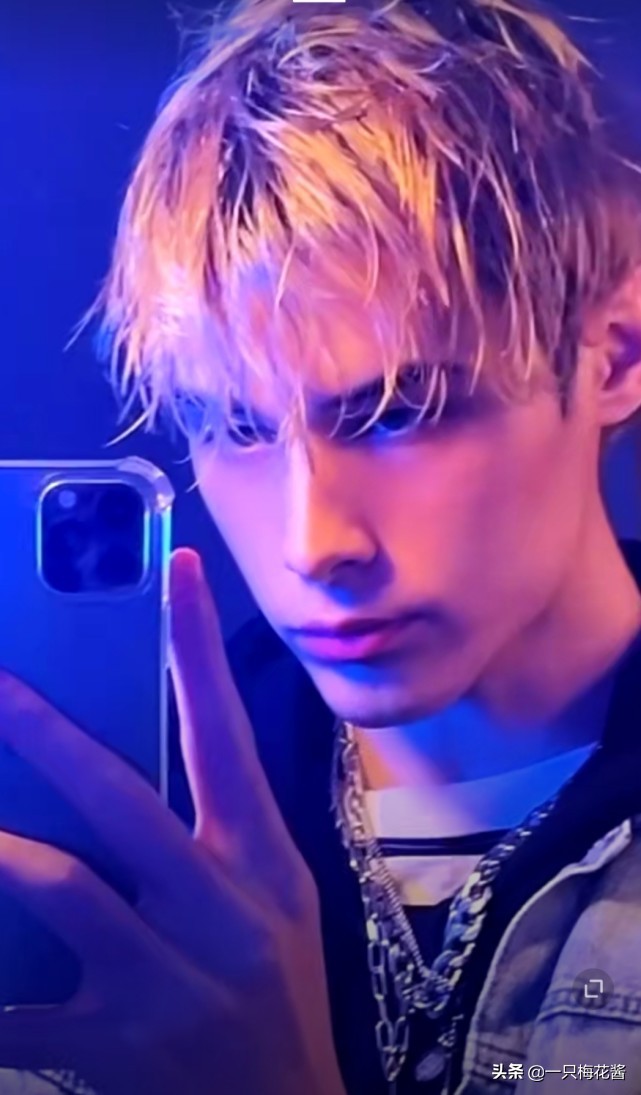 “笋丝”们利路修发福利来了，渔网装和光腿装你来不来看