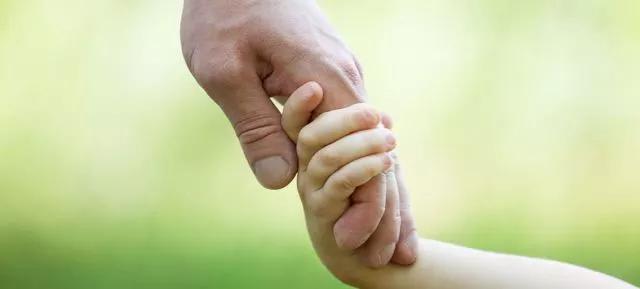 绝经一年多再来月经一定是癌症吗,绝经后有水样分泌物无味是癌症吗