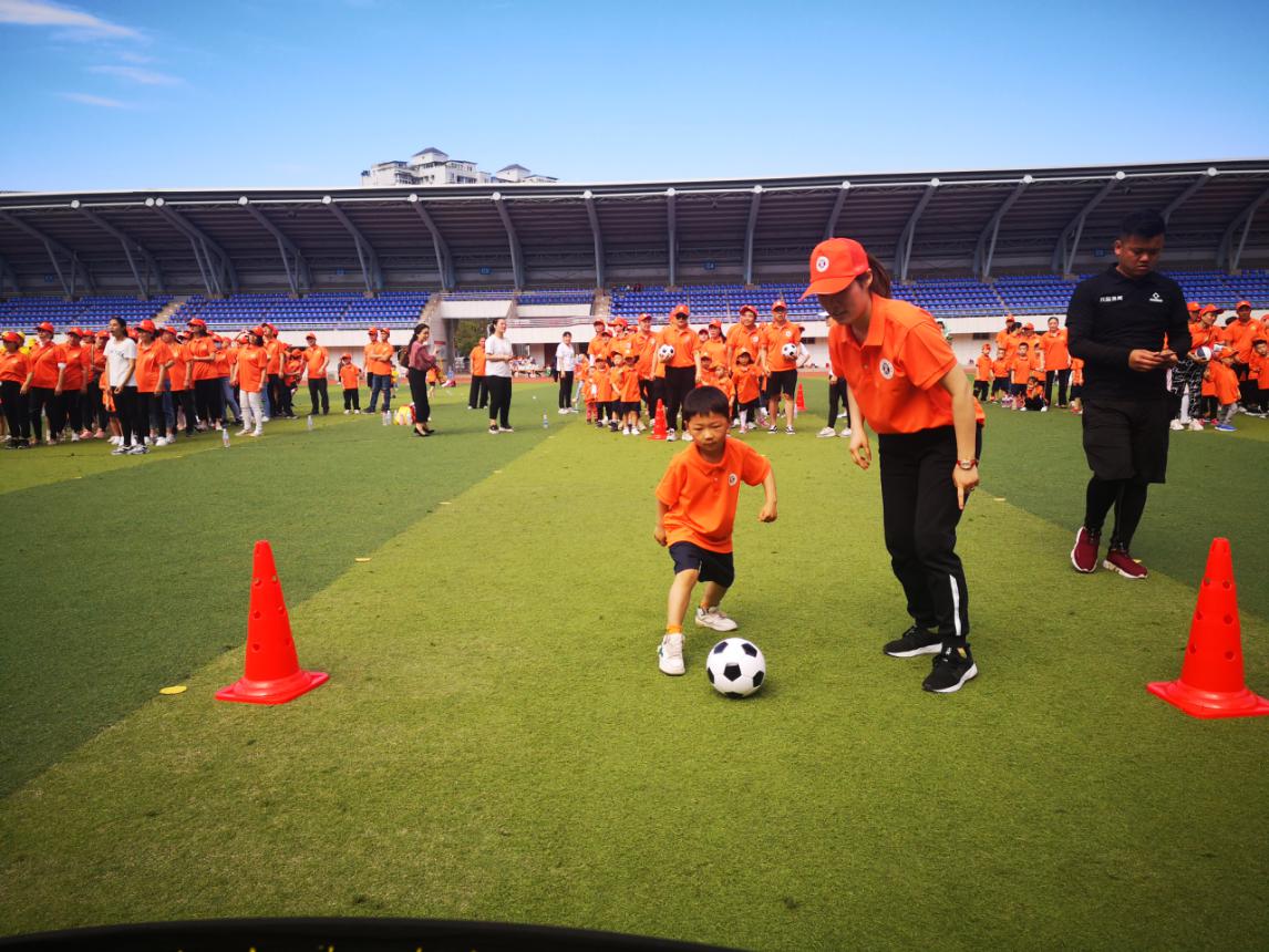 成都市天府幼儿运动大会,龙泉镇中心幼儿园亲子运动会
