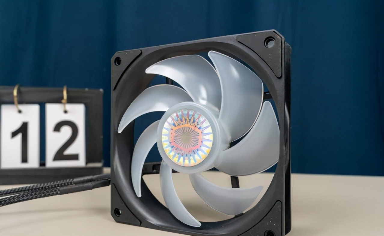 一体水冷主机和分体水冷主机区别,水冷主机好和普通的有什么区别