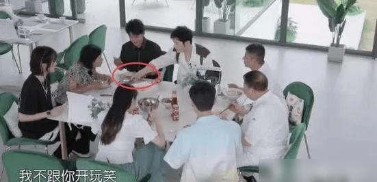 平平无奇餐饮,最近火爆的中餐厅