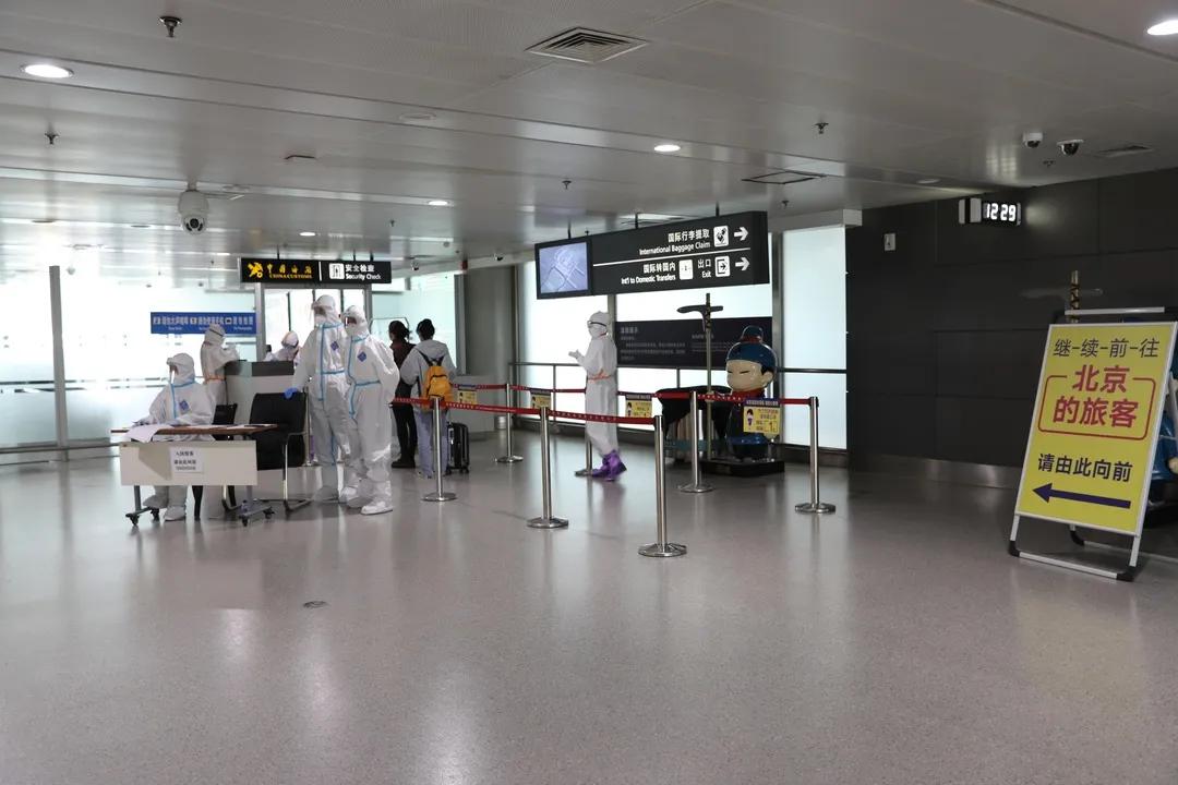 现场直击！阿布扎比—北京EY888航班入境西安后……