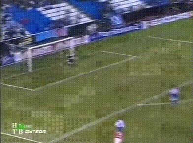 大卫贝克汉姆生涯,大卫贝克汉姆经典的庆祝动作