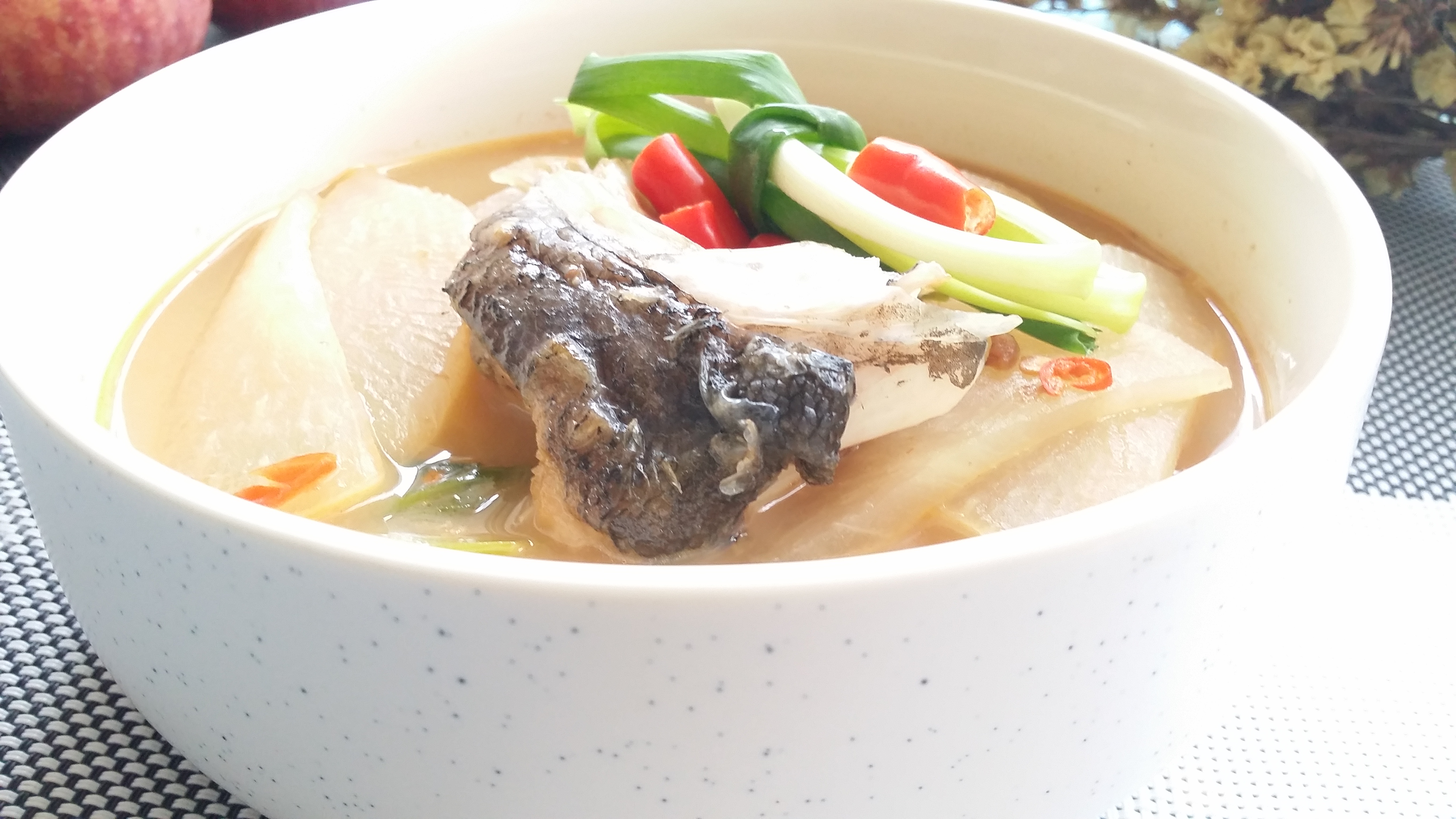 鱼头要怎么煮汤才不会腥,鱼头这样蒸才好吃