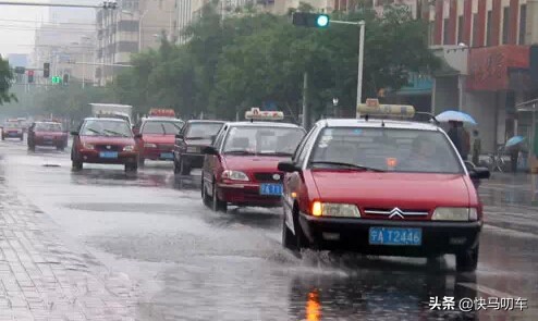科二科三考试时下大暴雨怎么办,科二科三下雨天怎么操作