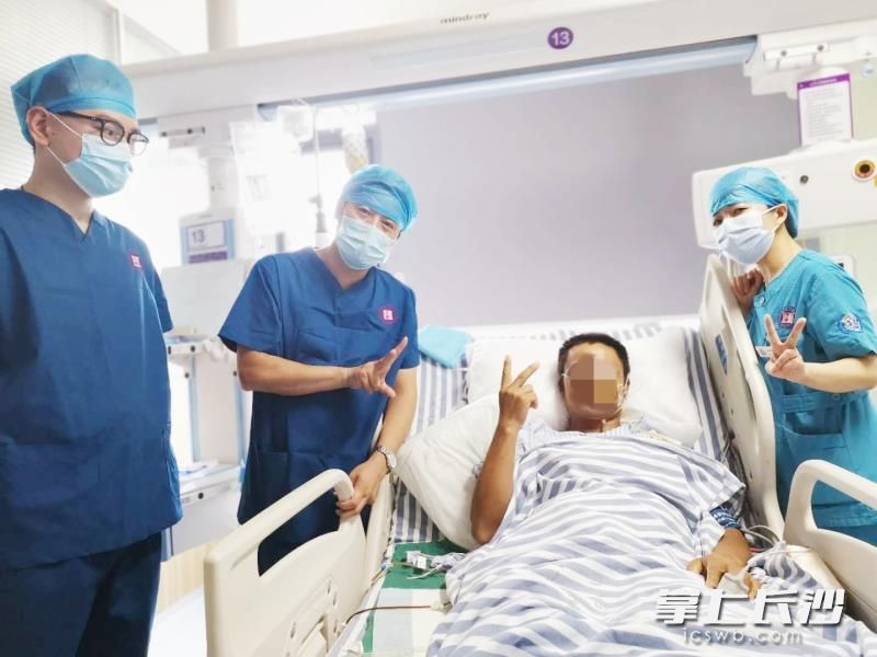 男子被撞三天后脑出血,车祸方向盘顶断肋骨