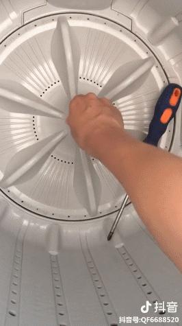 洗衣机自清洁后怎么排污水,滚筒洗衣机怎么排污水视频