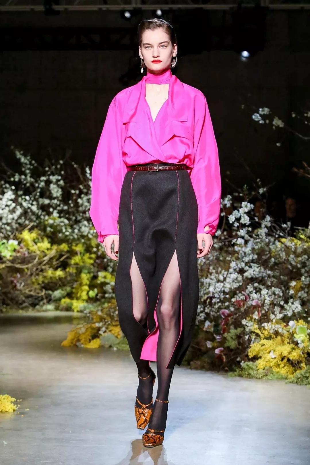 等疫情过后穿上漂亮的衣服,等疫情过后去赏花