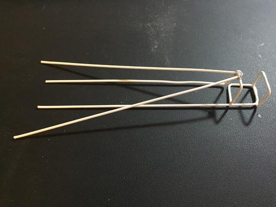 让翅膀在指尖上舞动：用铁丝制作在指尖扇动的小机械