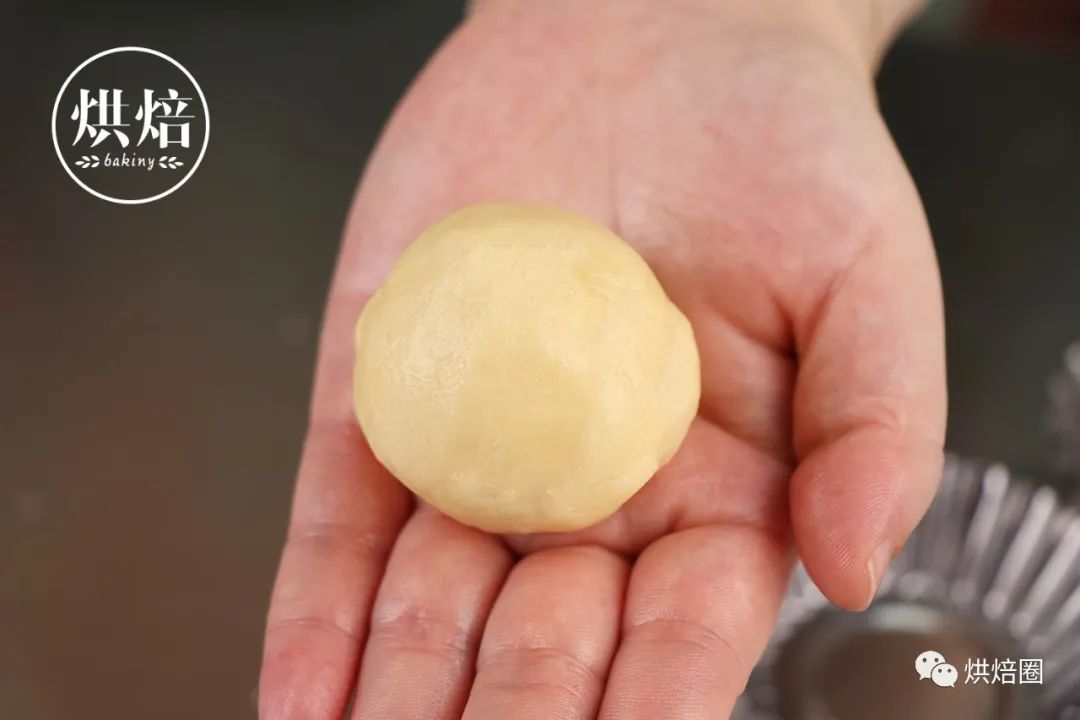 凤梨酥酸甜可口,凤梨酥馅炒成凤梨糖了