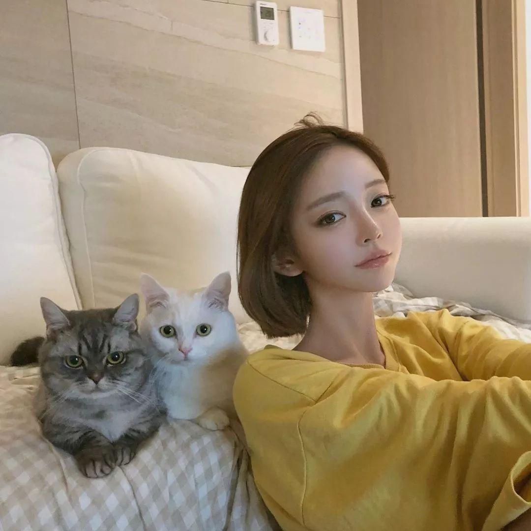 姜泰莉运动款,姜泰莉鞋子