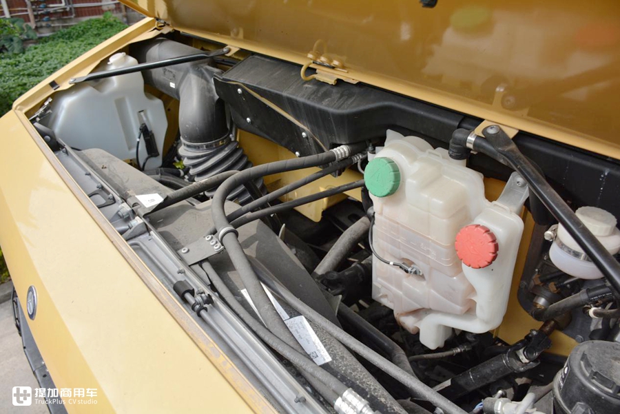 乌尼莫克和阿莫迪罗房车哪个大,阿莫迪罗乌尼莫克u5000房车