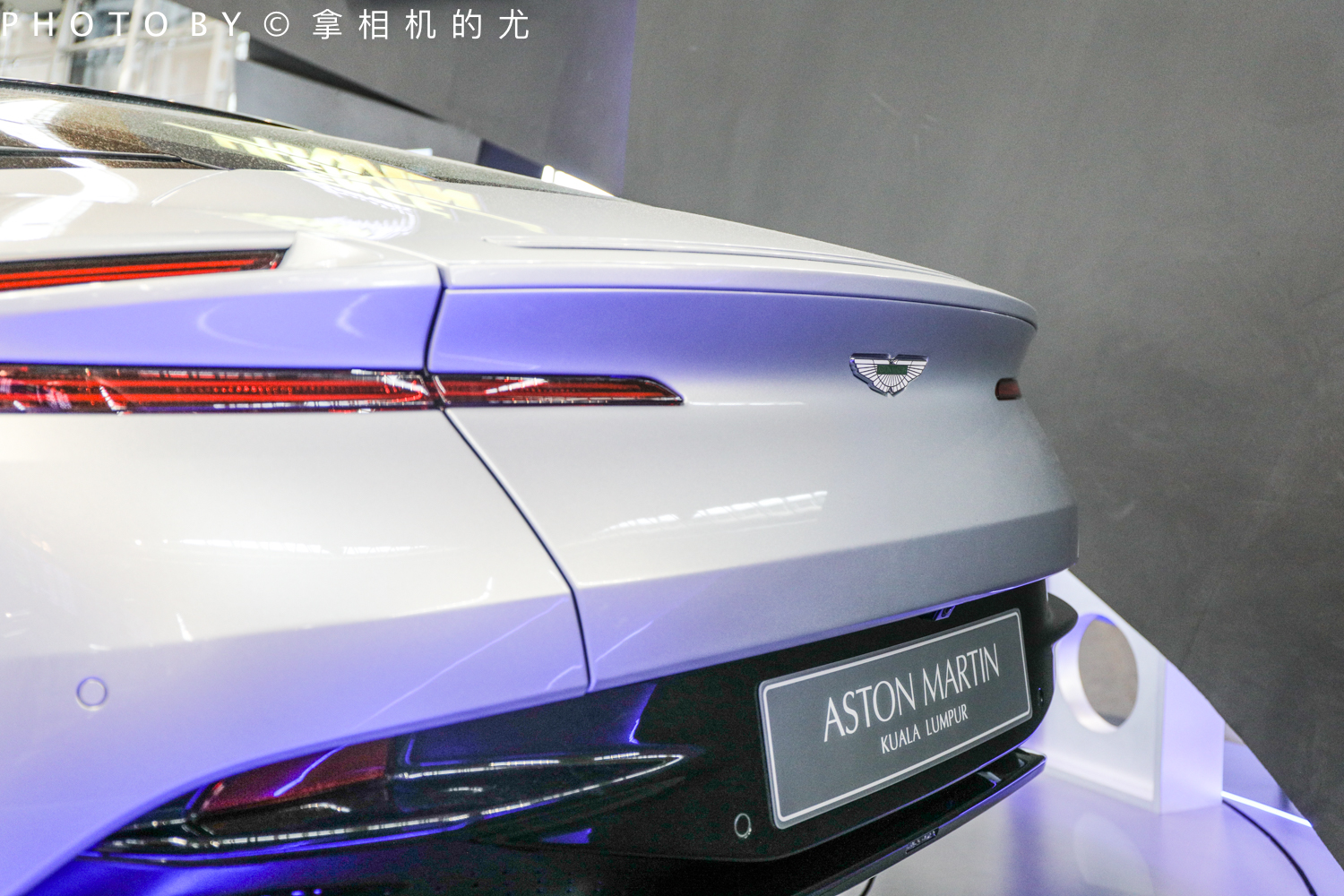 几百块机票飞香港,几百块钱飞机