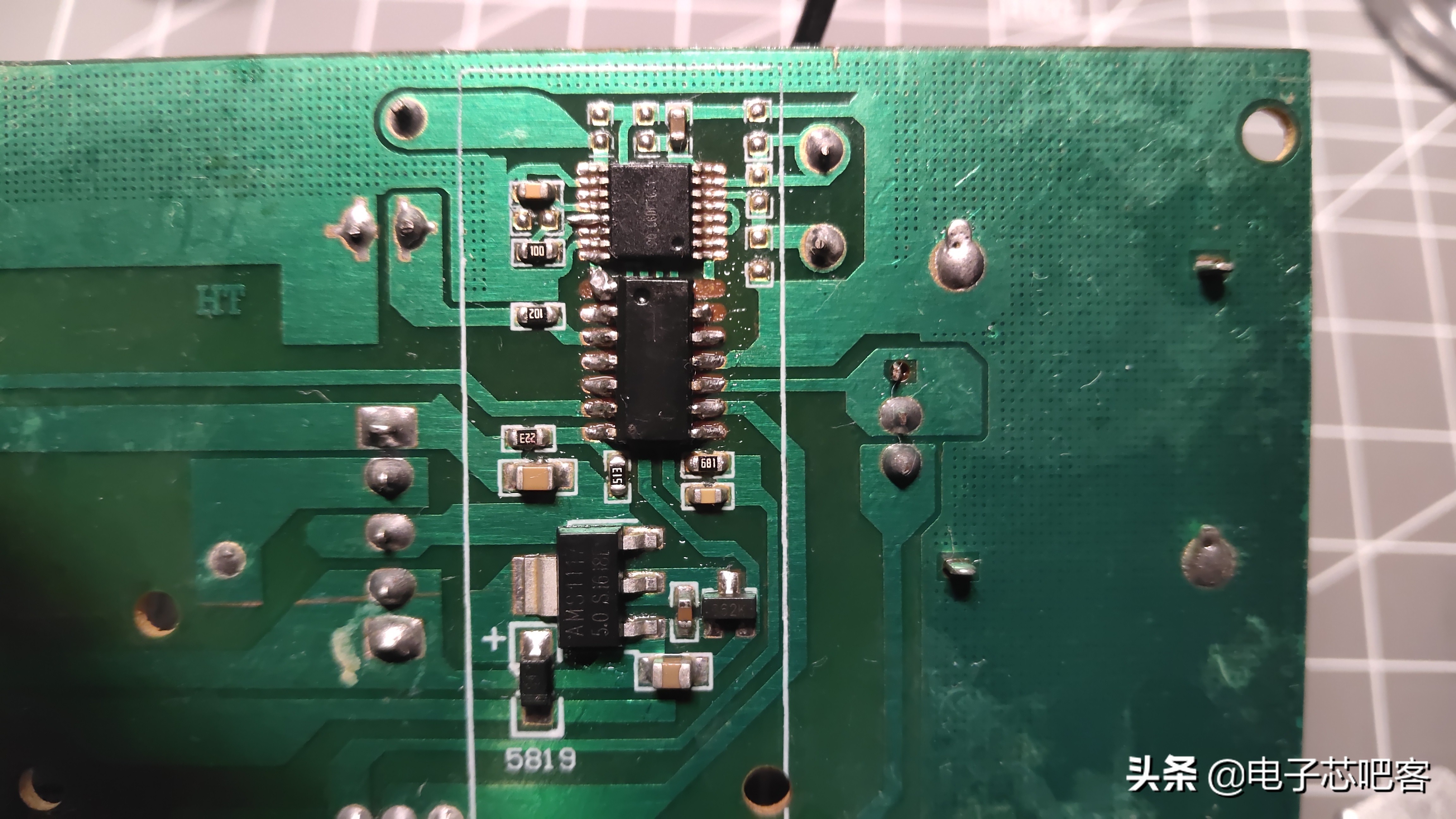 修复严重损坏的飞机,遥控飞机遥控器坏了怎样修复