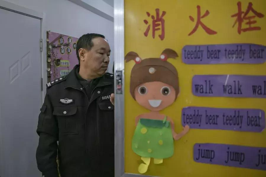 “片警”老王：站好最后一班岗