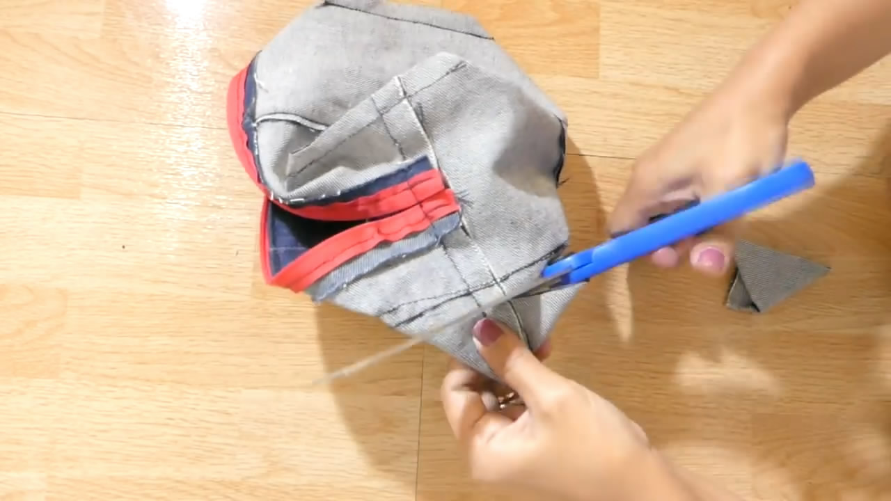 牛仔裤做斜挎包的做法大全,简单的斜挎包怎样做