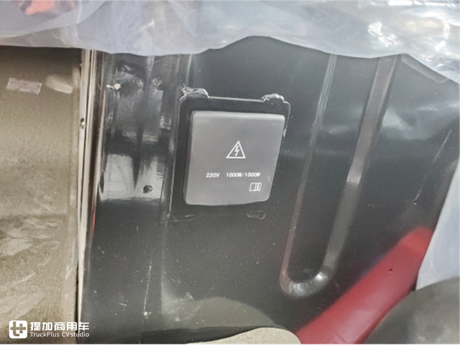 豪沃新款tx7配置,豪沃tx7290马力7.8米底盘多少钱