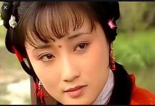 香菱的诗,香菱眉心的胭脂痣