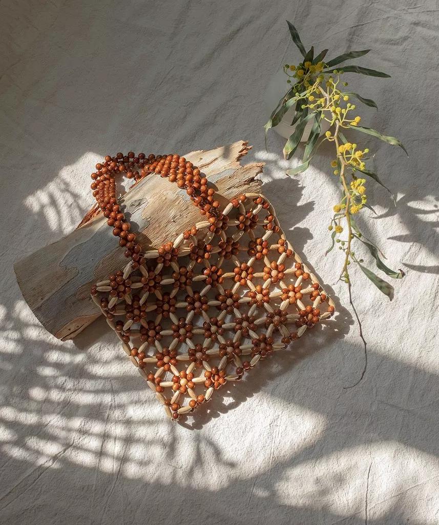 2020冬天流行什么包包款式,今年流行的串珠包