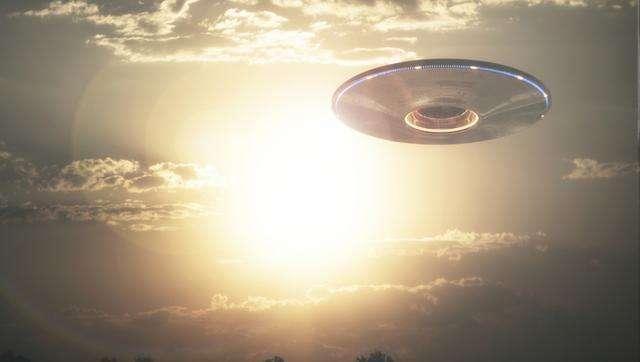 ufo不明飞行物真实视频,史上最不可思议的ufo目击视频