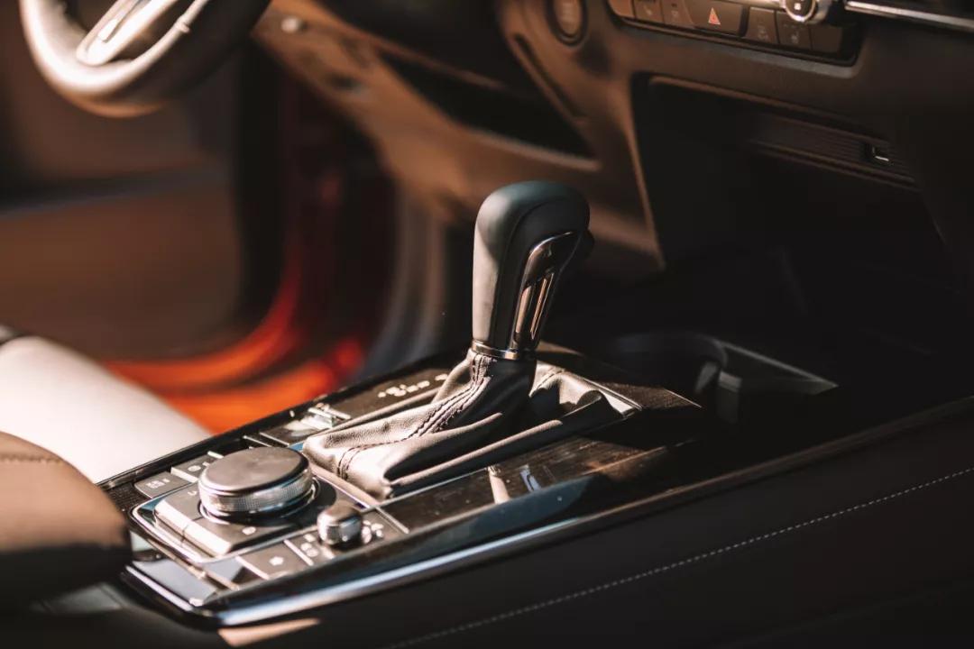 cx-30外观看起来小吗,cx-30有明选包吗