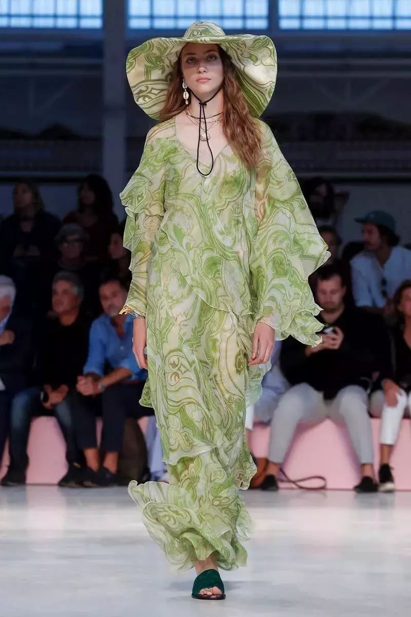 etro近况,etro佩斯利花纹真丝连衣裙