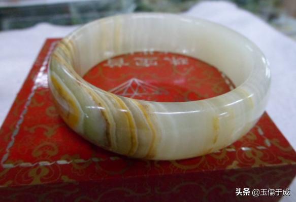 石英岩质玉什么样子,石英岩玉是岩质玉