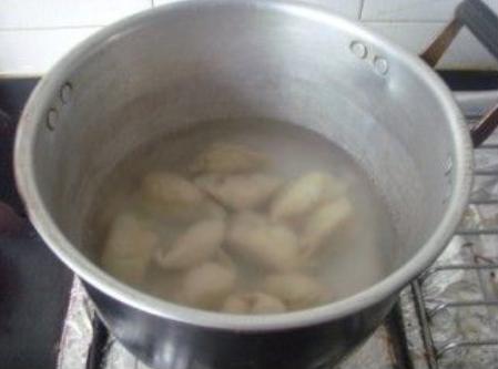 为什么虾焯水后肉质不好,做出来的虾尾有腥味怎么补救