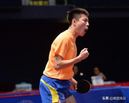 本来还想当球员，一觉醒来成教练，还要辟谣，樊振东队友转身太快