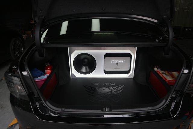 花几万改套音响过不过分?丰田锐志车主:改之前心痛，改之后觉得值