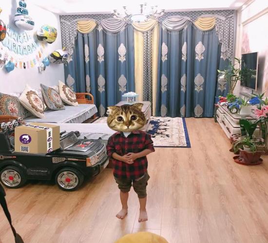 海豚集首个自营彩妆护肤品仓开仓 周边区域将实现次日达