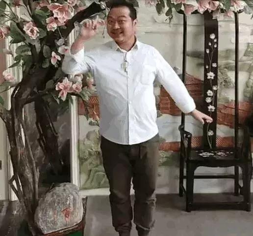 周星驰电影里面的草根大妈,周星驰扮演大妈片段