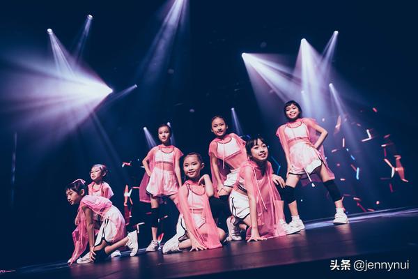 爆款低至7折起年货节大促买买买,打折狂欢高品质产品超值抢购