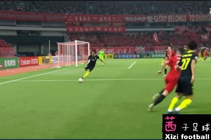 上港新援表现得到球队功勋夸赞,上港大腿亚冠10场造16球
