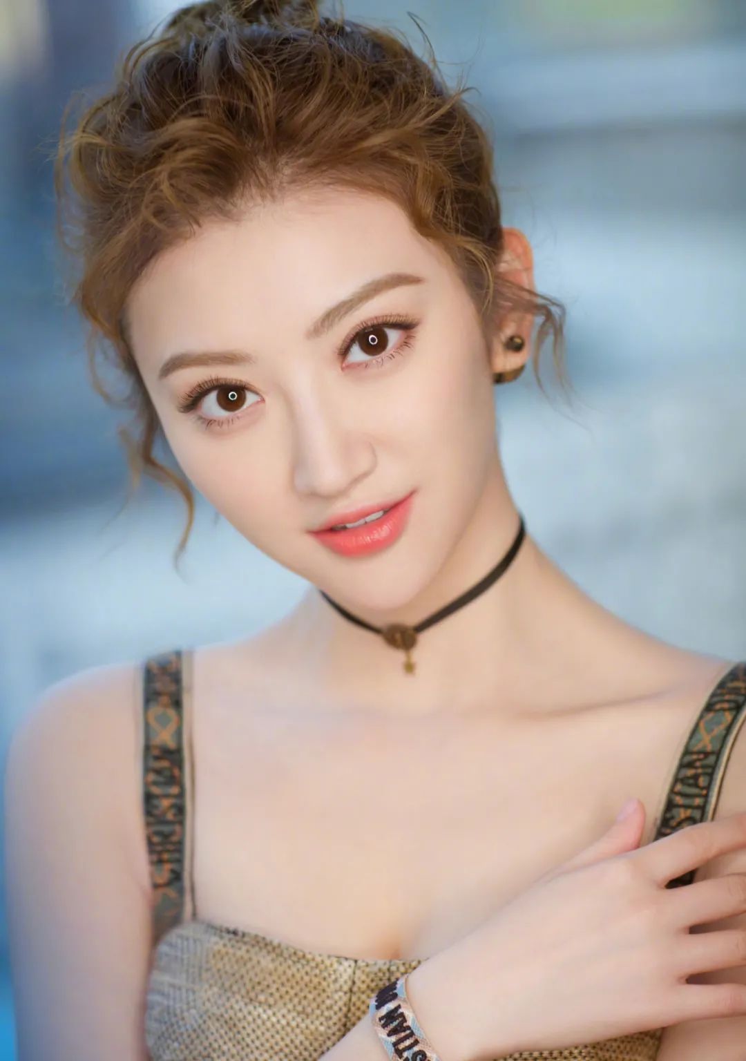 “资源大咖”景甜的失败上位史，和她背后的“大人物”男友们