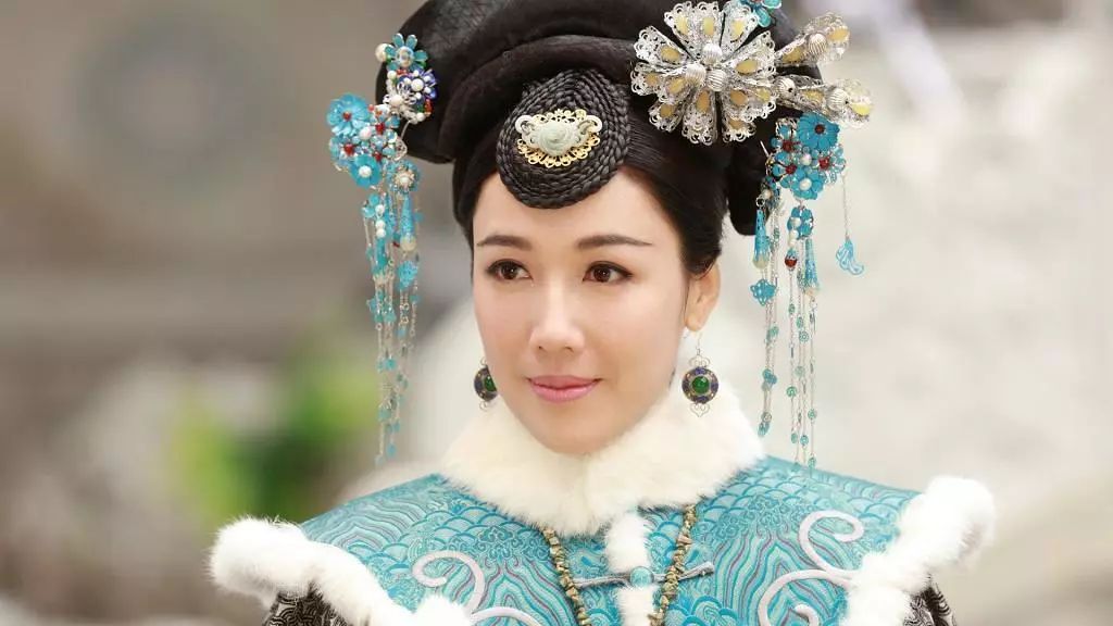 tvb视后颁奖典礼,成为tvb力捧的小花拿下双料视后