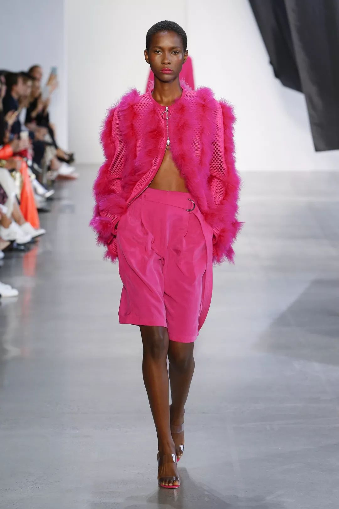 简单大方时尚款休闲五分裙裤推荐,显瘦高腰五分裙裤