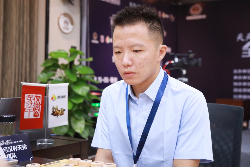 亳州战报|象甲联赛第六轮战罢，许文章含笑认输