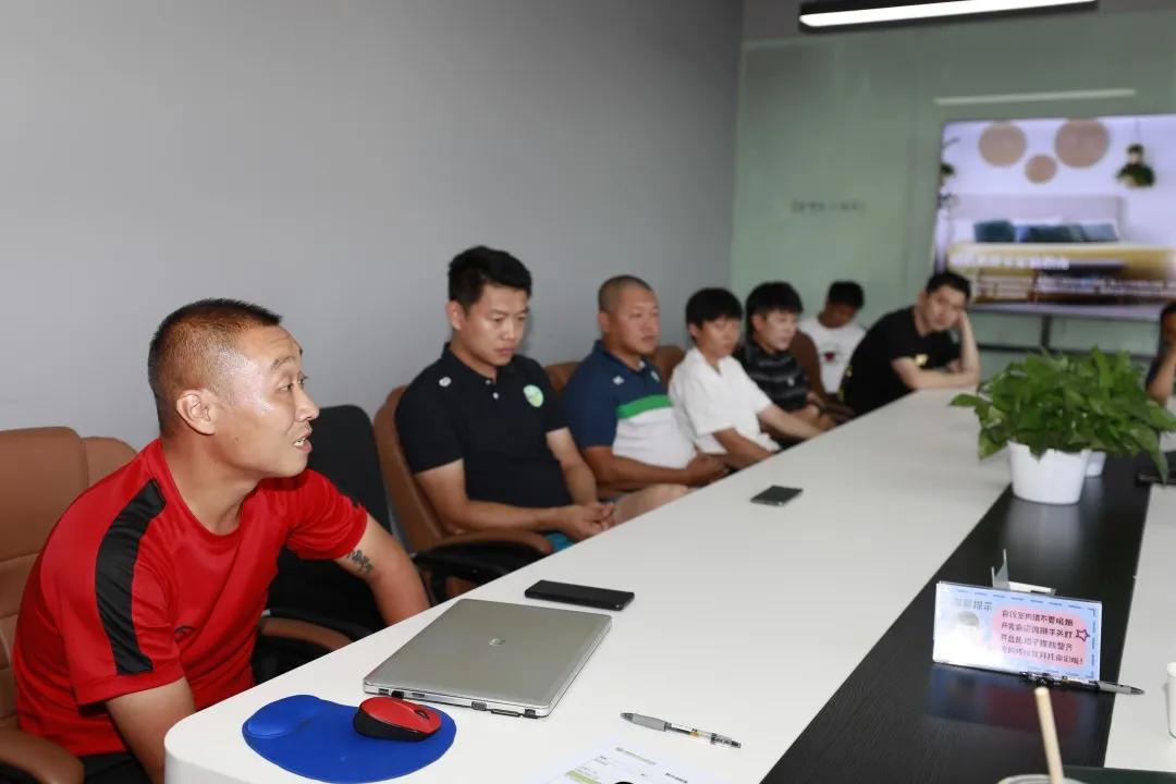 爱踢客教练团队,爱踢客2016